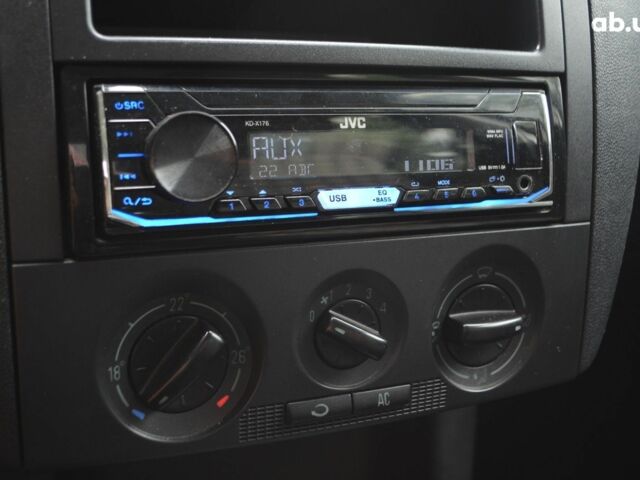 Серый Шкода Фабия, объемом двигателя 1.4 л и пробегом 256 тыс. км за 3500 $, фото 8 на Automoto.ua