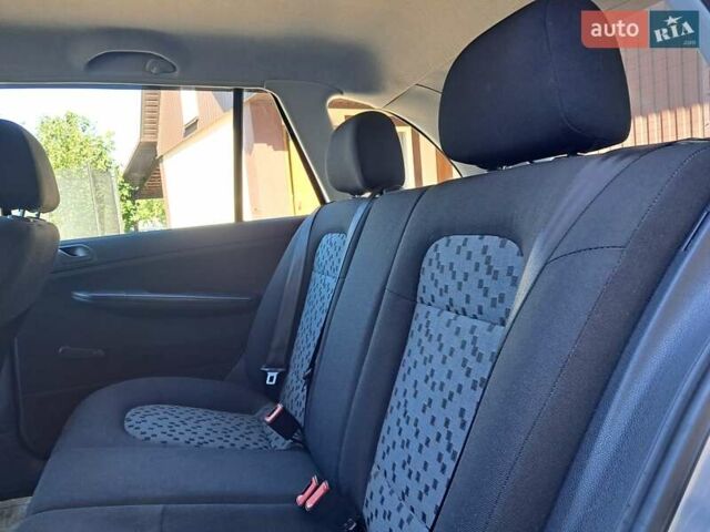 Серый Шкода Фабия, объемом двигателя 1.4 л и пробегом 174 тыс. км за 5000 $, фото 11 на Automoto.ua