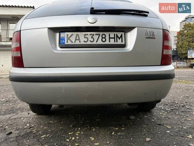 Сірий Шкода Фабія, об'ємом двигуна 1.39 л та пробігом 218 тис. км за 4200 $, фото 17 на Automoto.ua
