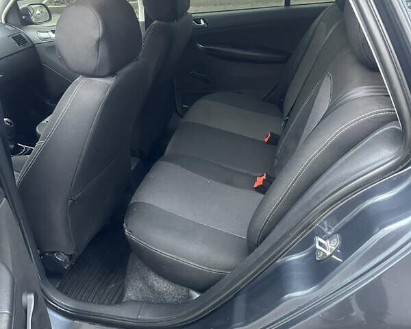 Серый Шкода Фабия, объемом двигателя 1.39 л и пробегом 180 тыс. км за 4350 $, фото 8 на Automoto.ua