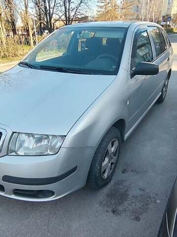 Серый Шкода Фабия, объемом двигателя 1.4 л и пробегом 290 тыс. км за 4000 $, фото 9 на Automoto.ua