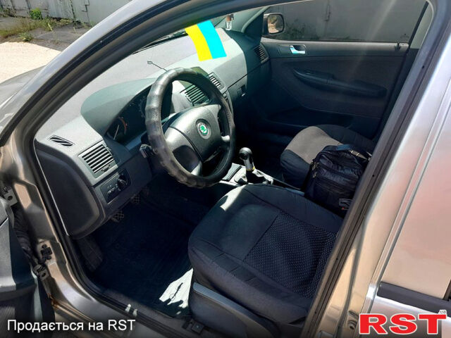 Серый Шкода Фабия, объемом двигателя 1.4 л и пробегом 280 тыс. км за 3200 $, фото 5 на Automoto.ua