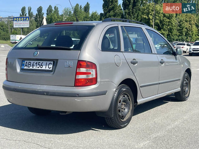 Серый Шкода Фабия, объемом двигателя 1.39 л и пробегом 226 тыс. км за 4900 $, фото 10 на Automoto.ua