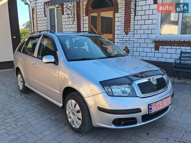 Серый Шкода Фабия, объемом двигателя 1.4 л и пробегом 174 тыс. км за 5000 $, фото 1 на Automoto.ua