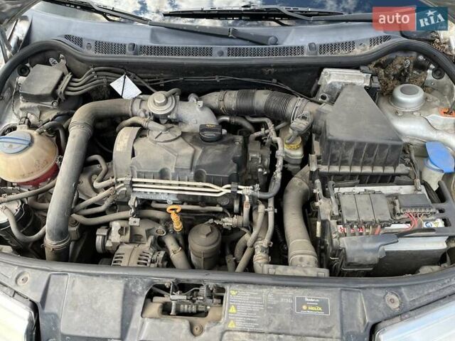 Сірий Шкода Фабія, об'ємом двигуна 1.42 л та пробігом 241 тис. км за 3800 $, фото 15 на Automoto.ua