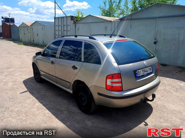 Серый Шкода Фабия, объемом двигателя 1.4 л и пробегом 280 тыс. км за 3200 $, фото 3 на Automoto.ua