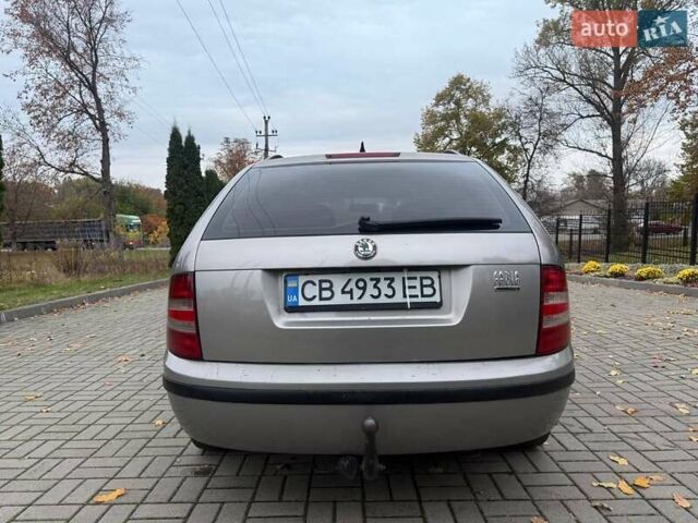 Серый Шкода Фабия, объемом двигателя 1.42 л и пробегом 200 тыс. км за 4400 $, фото 4 на Automoto.ua