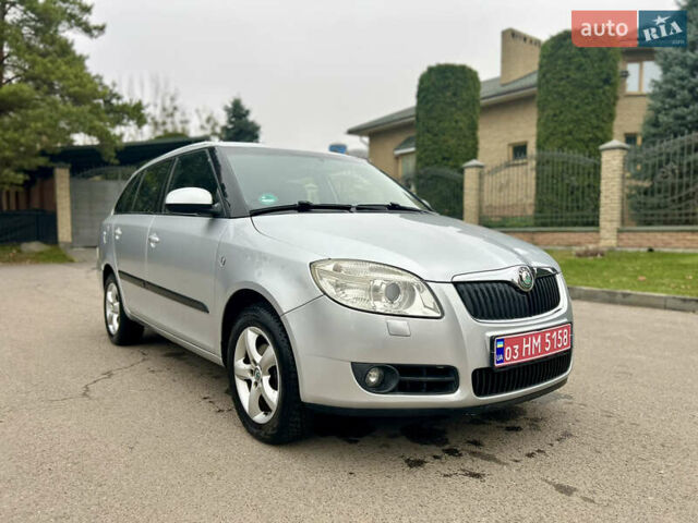 Серый Шкода Фабия, объемом двигателя 1.6 л и пробегом 247 тыс. км за 5150 $, фото 1 на Automoto.ua