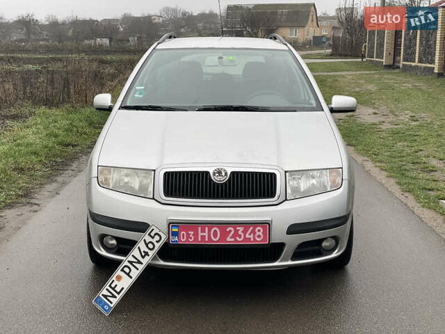 Серый Шкода Фабия, объемом двигателя 1.4 л и пробегом 226 тыс. км за 4550 $, фото 1 на Automoto.ua