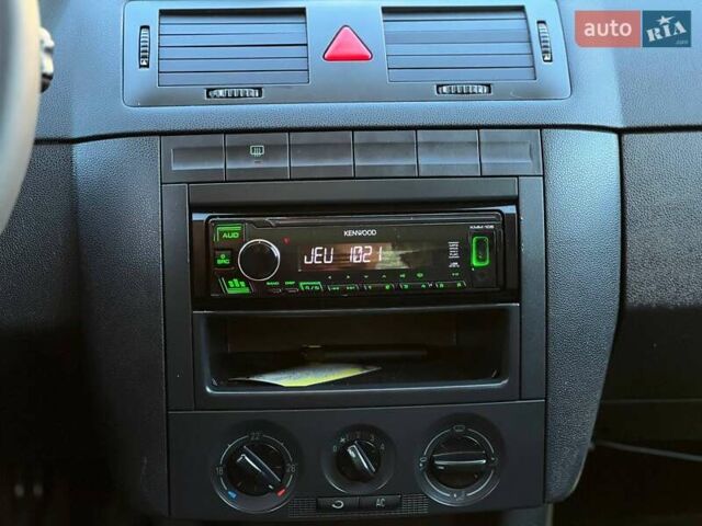 Шкода Фабія 2007 у Одесі на Automoto.ua Сірий Шкода Фабія, об'ємом двигуна 1.2 л та пробігом 269 тис. км за 4999 $, фото 17 на Automoto.ua