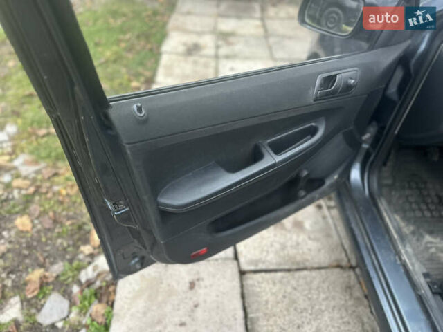 Сірий Шкода Фабія, об'ємом двигуна 1.2 л та пробігом 217 тис. км за 2950 $, фото 7 на Automoto.ua