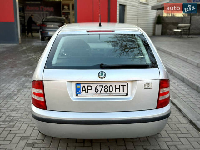 Серый Шкода Фабия, объемом двигателя 1.39 л и пробегом 190 тыс. км за 4300 $, фото 11 на Automoto.ua