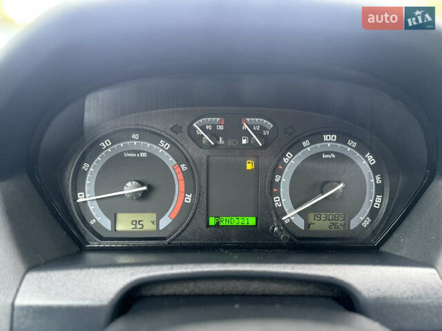 Шкода Фабия 2007 в Чернигове на Automoto.ua Серый Шкода Фабия, объемом двигателя 1.4 л и пробегом 193 тыс. км за 5400 $, фото 19 на Automoto.ua