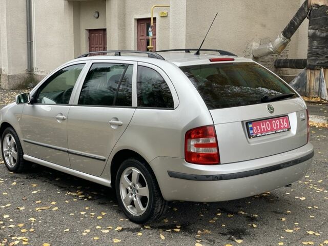 Серый Шкода Фабия, объемом двигателя 1.4 л и пробегом 231 тыс. км за 4500 $, фото 4 на Automoto.ua