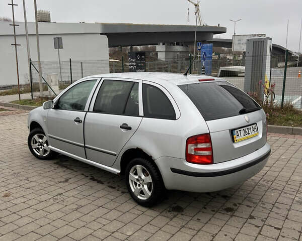 Серый Шкода Фабия, объемом двигателя 1.39 л и пробегом 249 тыс. км за 3500 $, фото 3 на Automoto.ua