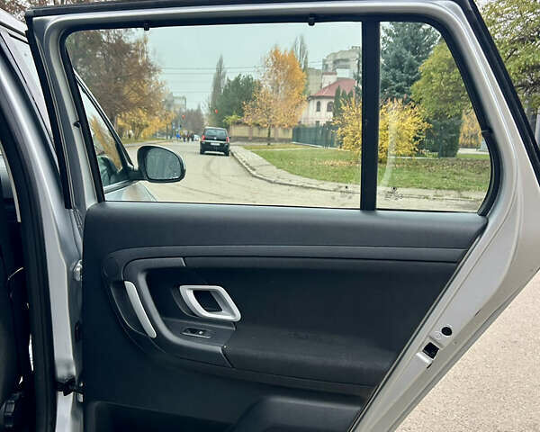 Серый Шкода Фабия, объемом двигателя 1.6 л и пробегом 247 тыс. км за 5150 $, фото 29 на Automoto.ua