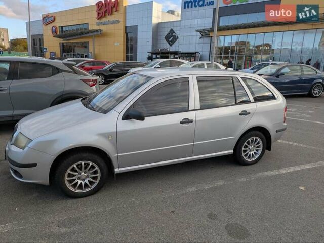 Серый Шкода Фабия, объемом двигателя 1.2 л и пробегом 95 тыс. км за 4350 $, фото 1 на Automoto.ua