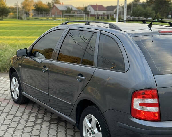 Сірий Шкода Фабія, об'ємом двигуна 1.39 л та пробігом 252 тис. км за 5200 $, фото 13 на Automoto.ua