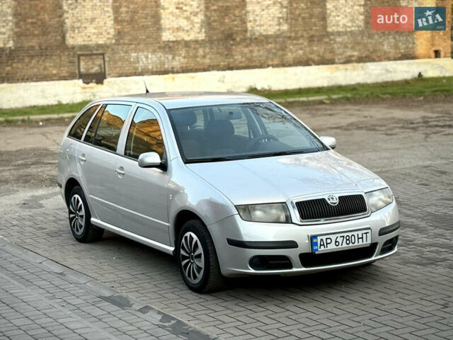 Серый Шкода Фабия, объемом двигателя 1.39 л и пробегом 190 тыс. км за 4300 $, фото 8 на Automoto.ua