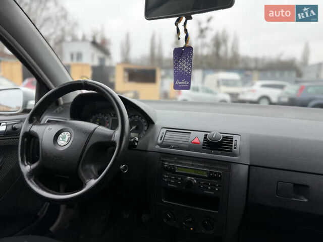 Сірий Шкода Фабія, об'ємом двигуна 1.42 л та пробігом 370 тис. км за 3300 $, фото 25 на Automoto.ua