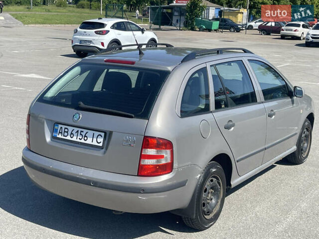 Серый Шкода Фабия, объемом двигателя 1.39 л и пробегом 226 тыс. км за 4900 $, фото 9 на Automoto.ua