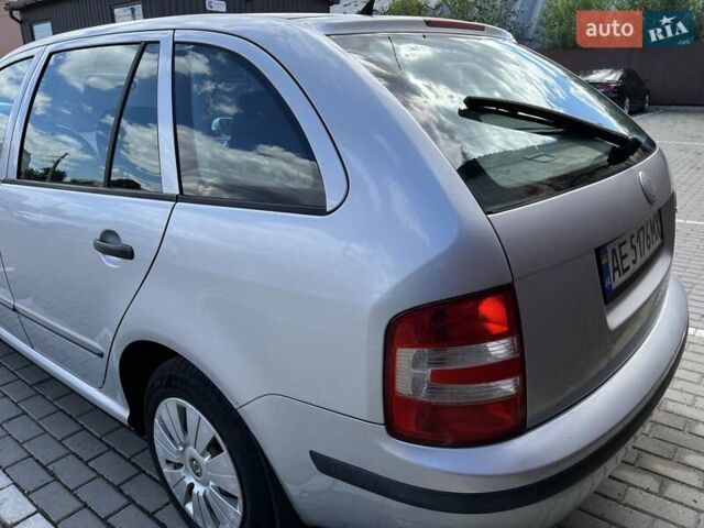 Сірий Шкода Фабія, об'ємом двигуна 1.42 л та пробігом 241 тис. км за 3800 $, фото 4 на Automoto.ua