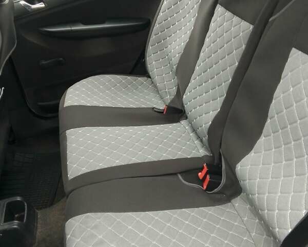 Сірий Шкода Фабія, об'ємом двигуна 1.39 л та пробігом 315 тис. км за 3900 $, фото 10 на Automoto.ua