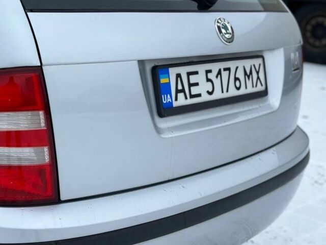 Серый Шкода Фабия, объемом двигателя 1.4 л и пробегом 154 тыс. км за 4400 $, фото 9 на Automoto.ua