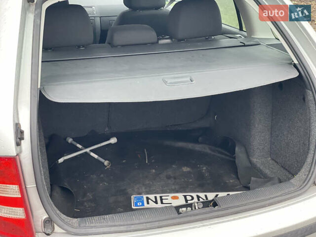 Серый Шкода Фабия, объемом двигателя 1.4 л и пробегом 226 тыс. км за 4550 $, фото 4 на Automoto.ua