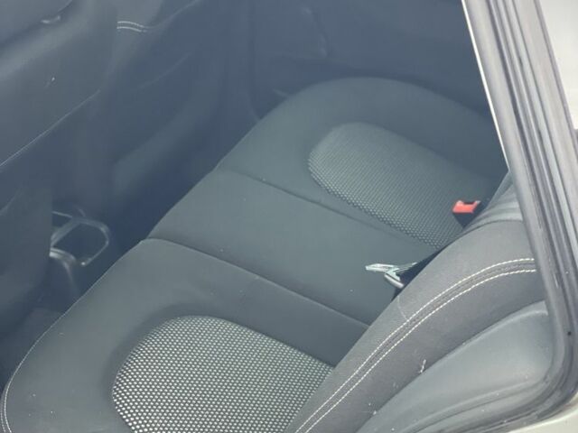 Серый Шкода Фабия, объемом двигателя 1.4 л и пробегом 231 тыс. км за 4500 $, фото 20 на Automoto.ua