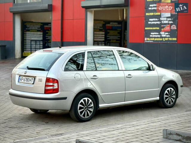 Серый Шкода Фабия, объемом двигателя 1.39 л и пробегом 190 тыс. км за 4300 $, фото 6 на Automoto.ua