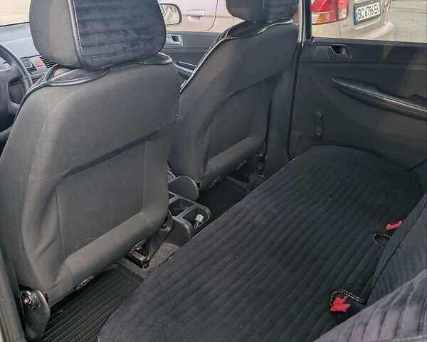 Серый Шкода Фабия, объемом двигателя 1.2 л и пробегом 95 тыс. км за 4350 $, фото 5 на Automoto.ua