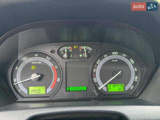 Серый Шкода Фабия, объемом двигателя 1.4 л и пробегом 218 тыс. км за 5700 $, фото 30 на Automoto.ua