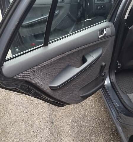 Серый Шкода Фабия, объемом двигателя 1.39 л и пробегом 194 тыс. км за 3850 $, фото 45 на Automoto.ua