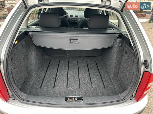 Серый Шкода Фабия, объемом двигателя 1.4 л и пробегом 217 тыс. км за 5499 $, фото 11 на Automoto.ua