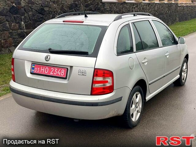 Серый Шкода Фабия, объемом двигателя 1.4 л и пробегом 226 тыс. км за 4550 $, фото 3 на Automoto.ua