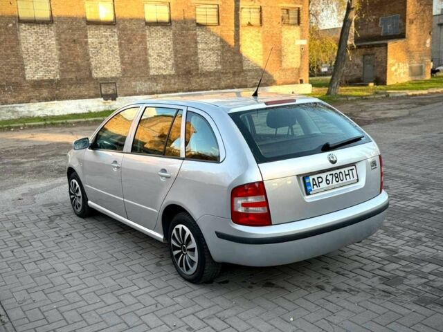 Серый Шкода Фабия, объемом двигателя 1.4 л и пробегом 190 тыс. км за 4300 $, фото 6 на Automoto.ua