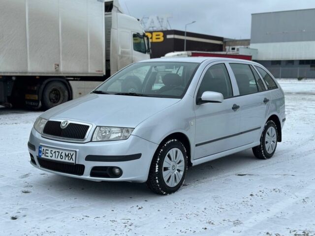 Серый Шкода Фабия, объемом двигателя 1.4 л и пробегом 154 тыс. км за 4400 $, фото 1 на Automoto.ua