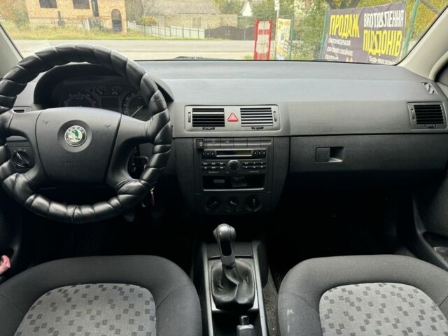 Сірий Шкода Фабія, об'ємом двигуна 1.4 л та пробігом 230 тис. км за 4500 $, фото 15 на Automoto.ua