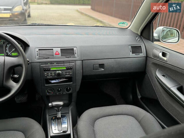 Серый Шкода Фабия, объемом двигателя 1.4 л и пробегом 218 тыс. км за 5700 $, фото 22 на Automoto.ua