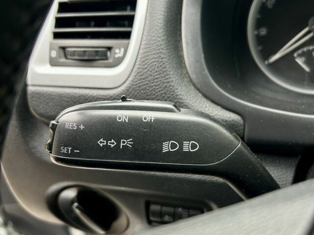 Серый Шкода Фабия, объемом двигателя 1.6 л и пробегом 247 тыс. км за 5350 $, фото 12 на Automoto.ua