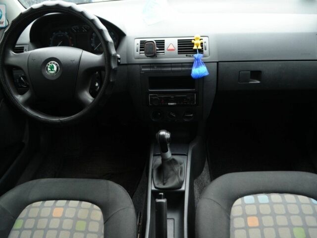 Сірий Шкода Фабія, об'ємом двигуна 1.4 л та пробігом 256 тис. км за 3500 $, фото 10 на Automoto.ua