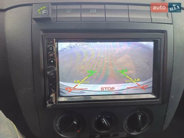 Серый Шкода Фабия, объемом двигателя 1.4 л и пробегом 280 тыс. км за 4300 $, фото 8 на Automoto.ua