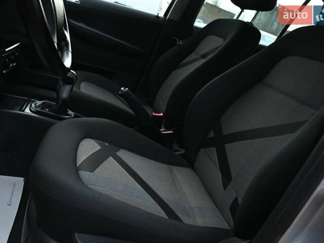 Сірий Шкода Фабія, об'ємом двигуна 1.39 л та пробігом 209 тис. км за 5350 $, фото 15 на Automoto.ua