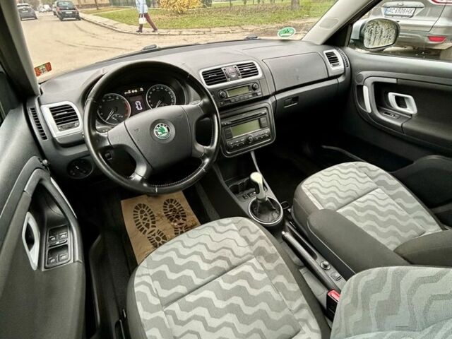 Серый Шкода Фабия, объемом двигателя 1.6 л и пробегом 247 тыс. км за 5350 $, фото 9 на Automoto.ua