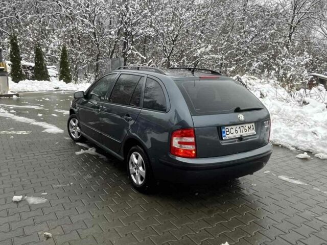 Сірий Шкода Фабія, об'ємом двигуна 1.4 л та пробігом 250 тис. км за 5200 $, фото 1 на Automoto.ua