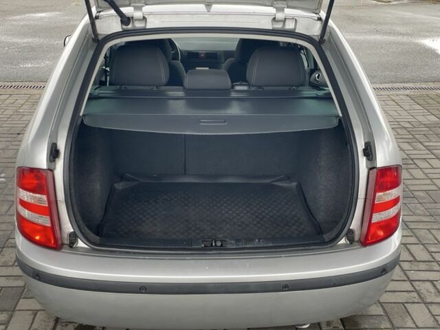 Серый Шкода Фабия, объемом двигателя 1.4 л и пробегом 231 тыс. км за 4500 $, фото 16 на Automoto.ua