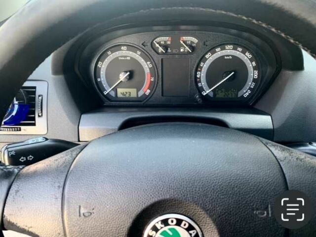 Серый Шкода Фабия, объемом двигателя 1.4 л и пробегом 253 тыс. км за 4900 $, фото 9 на Automoto.ua