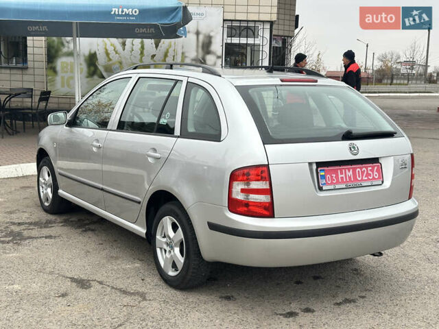 Серый Шкода Фабия, объемом двигателя 1.4 л и пробегом 217 тыс. км за 5499 $, фото 2 на Automoto.ua
