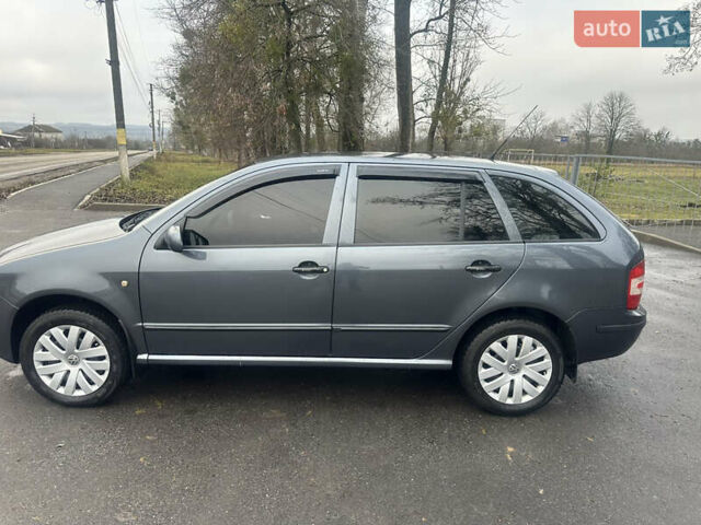 Серый Шкода Фабия, объемом двигателя 1.39 л и пробегом 180 тыс. км за 4350 $, фото 3 на Automoto.ua